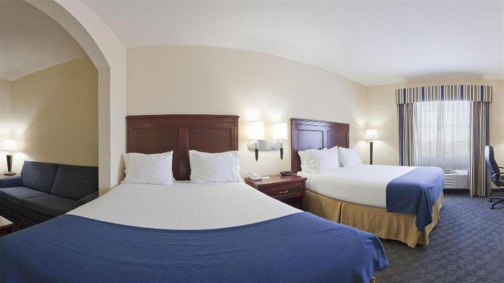 Holiday Inn Express Hotel & Suites Pampa By Ihg Bagian luar foto