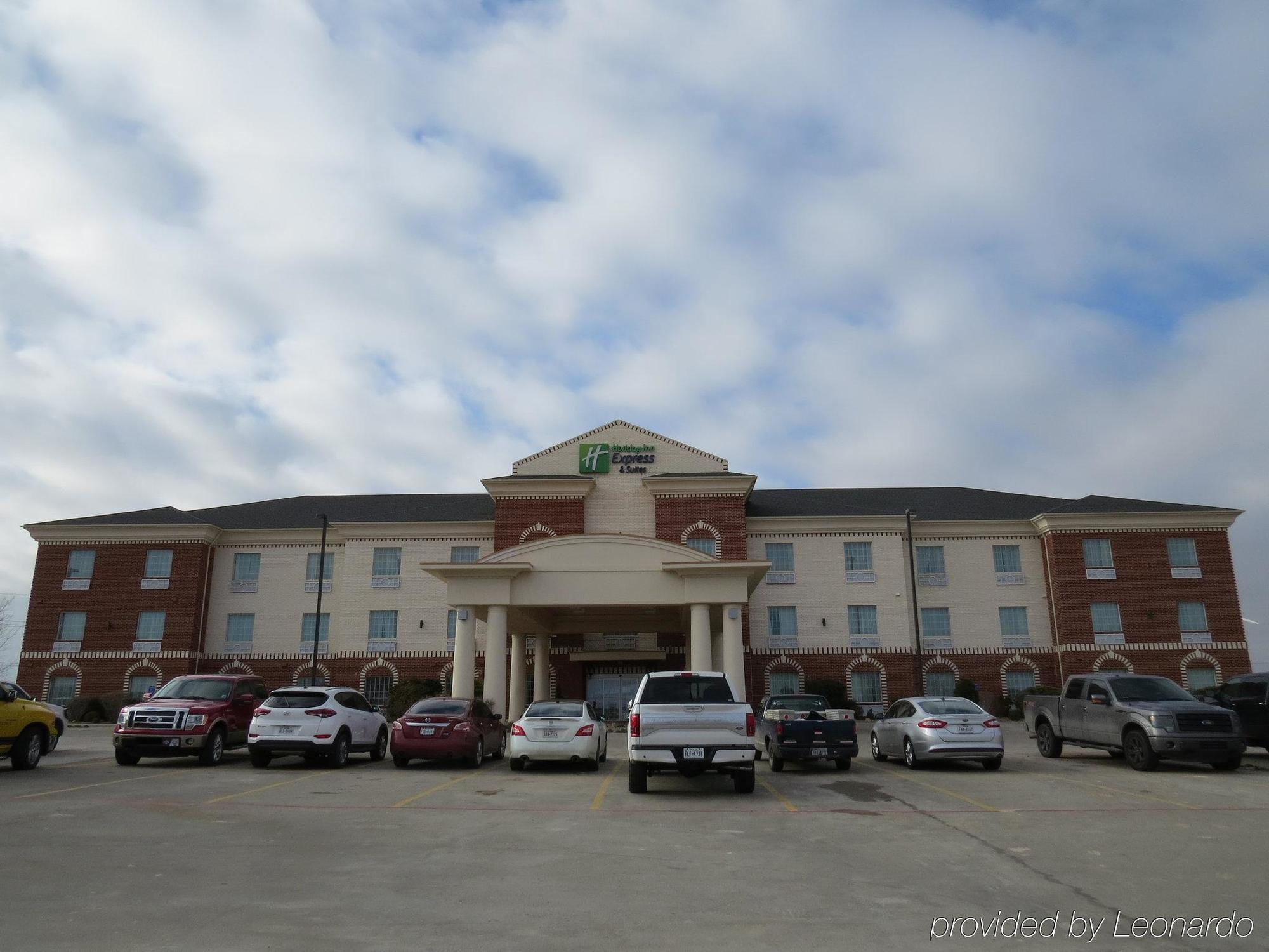 Holiday Inn Express Hotel & Suites Pampa, An Ihg Hotel Bagian luar foto