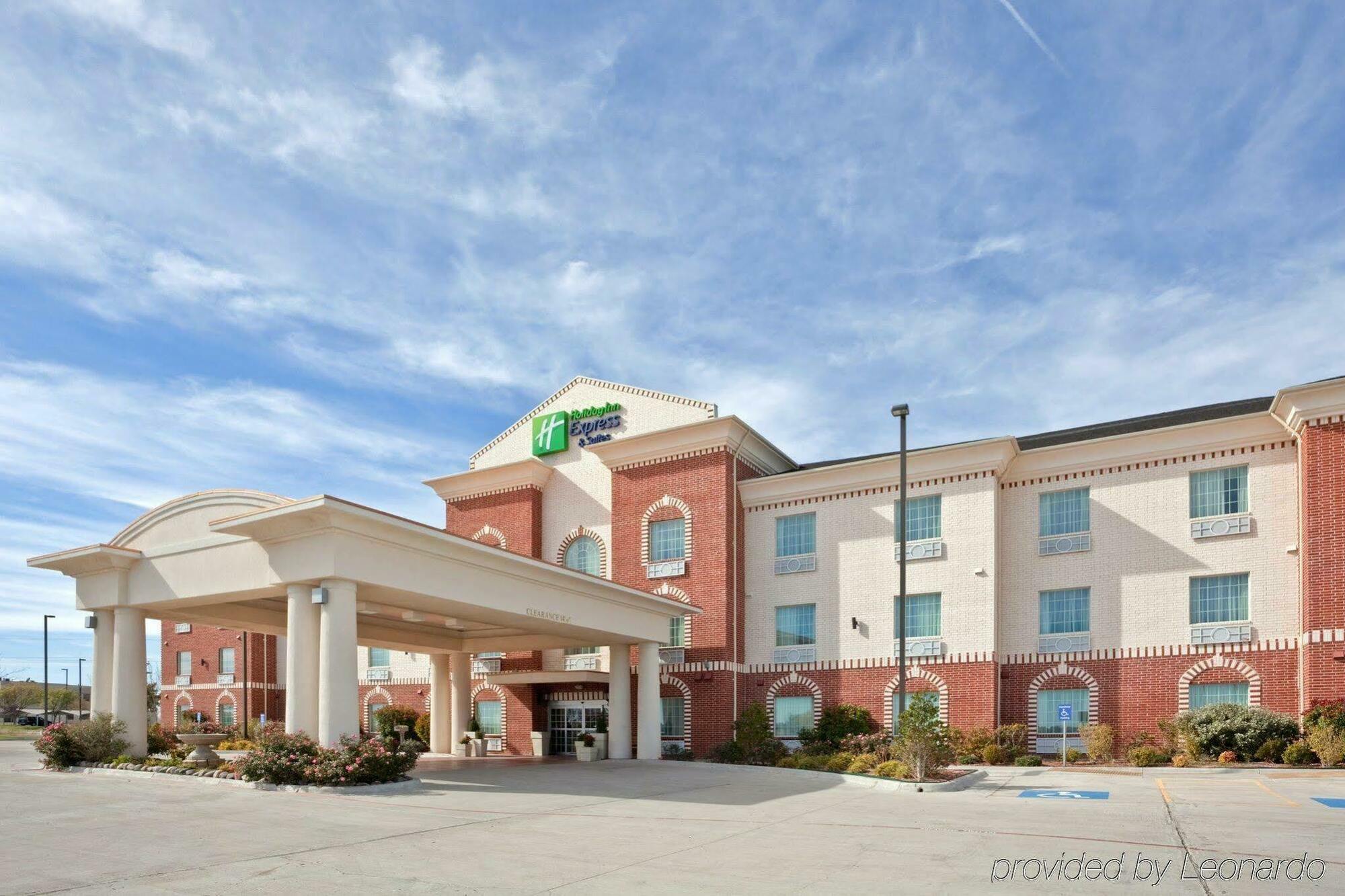 Holiday Inn Express Hotel & Suites Pampa, An Ihg Hotel Bagian luar foto