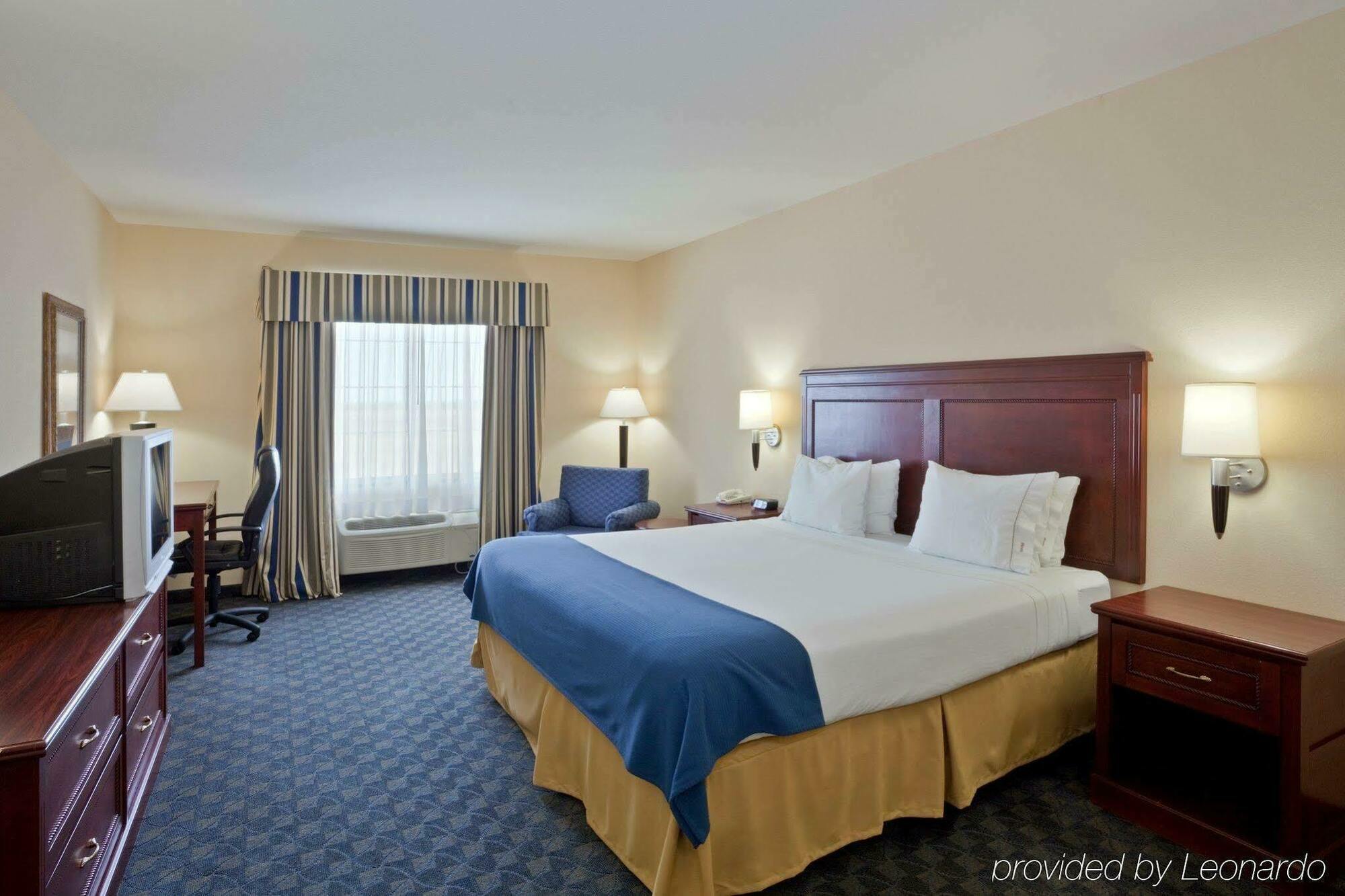 Holiday Inn Express Hotel & Suites Pampa By Ihg Ruang foto