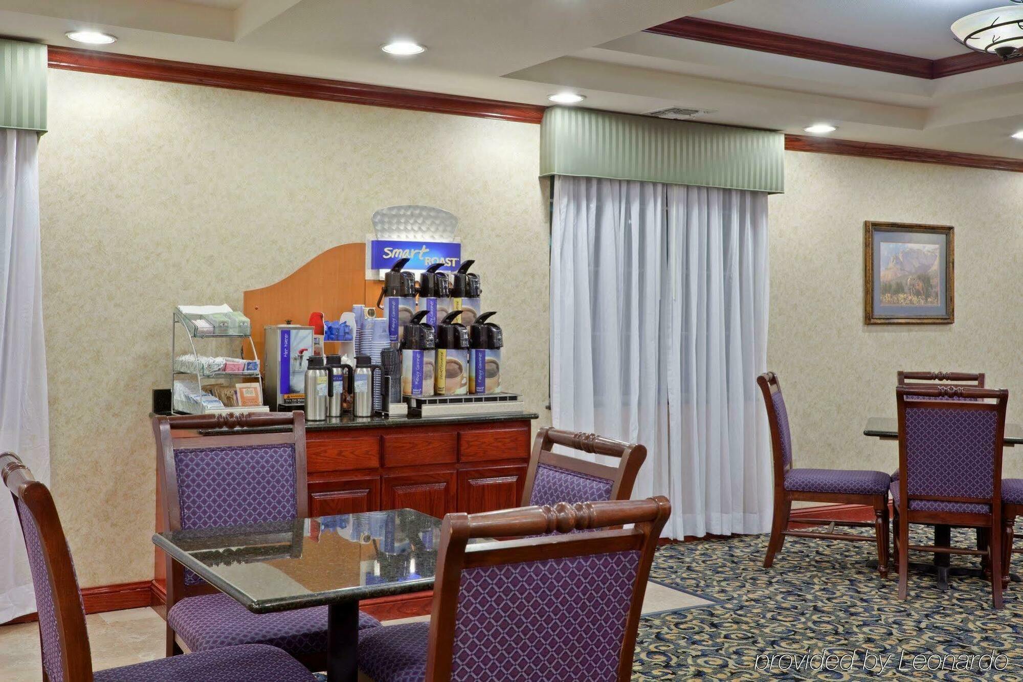 Holiday Inn Express Hotel & Suites Pampa, An Ihg Hotel Restoran foto