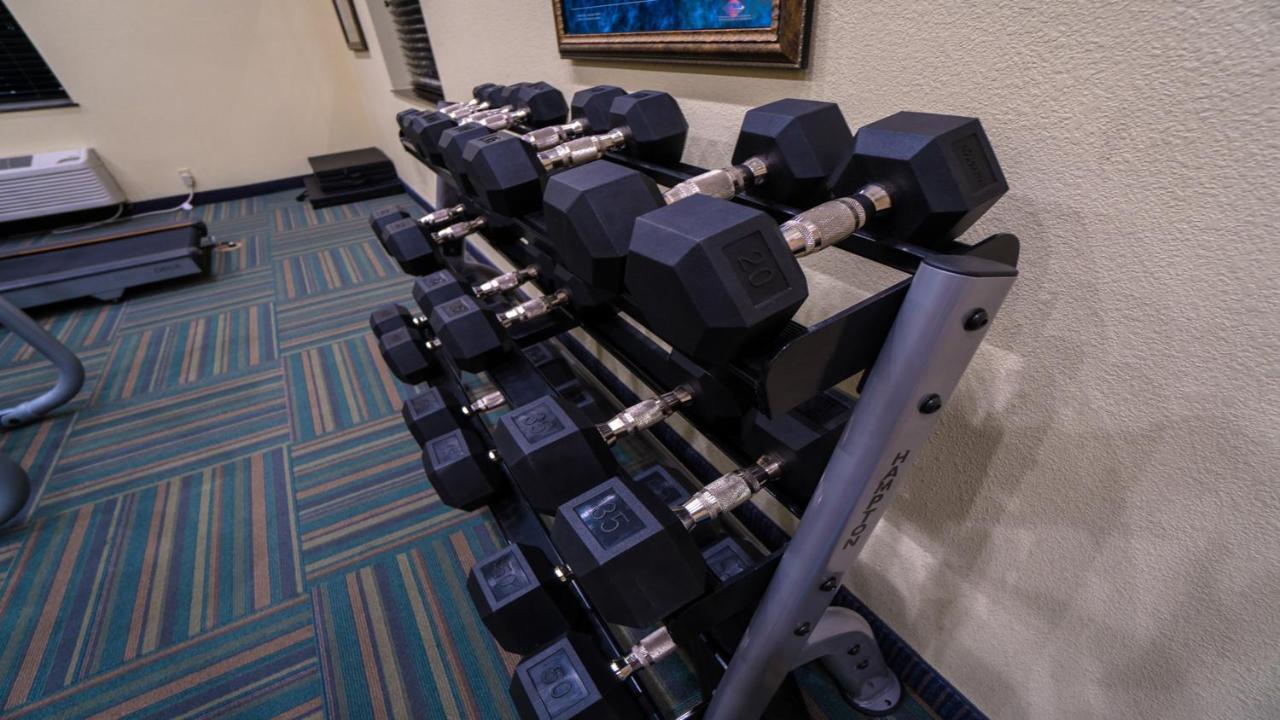 Holiday Inn Express Hotel & Suites Pampa By Ihg Bagian luar foto