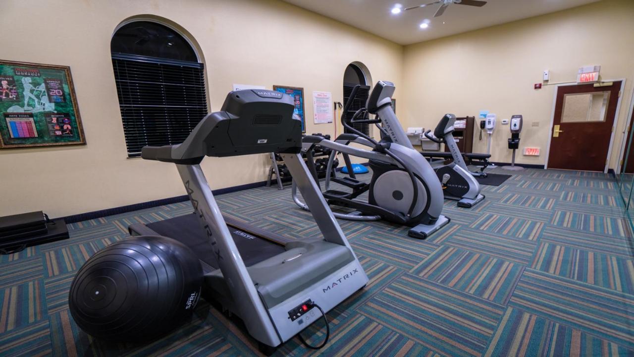 Holiday Inn Express Hotel & Suites Pampa By Ihg Bagian luar foto